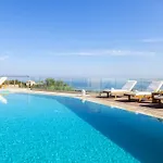 Alivia Lefkas Luxury