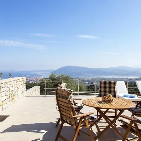 Alivia Lefkas Luxury * Apolpaina