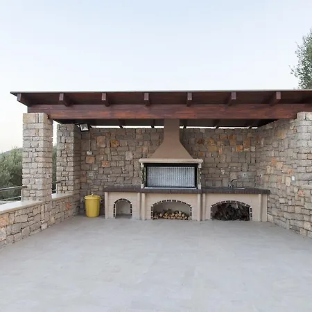 Alivia Lefkas Luxury Villa