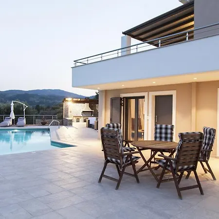 Alivia Lefkas Luxury