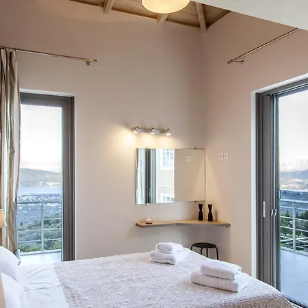 Alivia Lefkas Luxury Villa Apolpaina