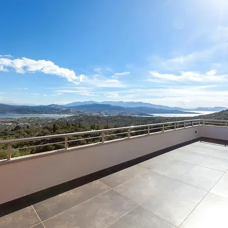 Alivia Lefkas Luxury Vilă