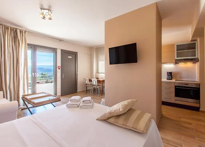 Alivia Lefkas Luxury * Apolpaina