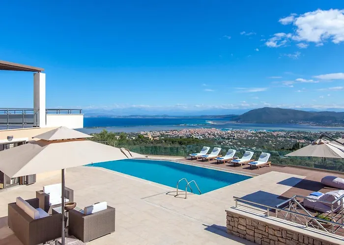 Alivia Lefkas Luxury Villa Apolpaina