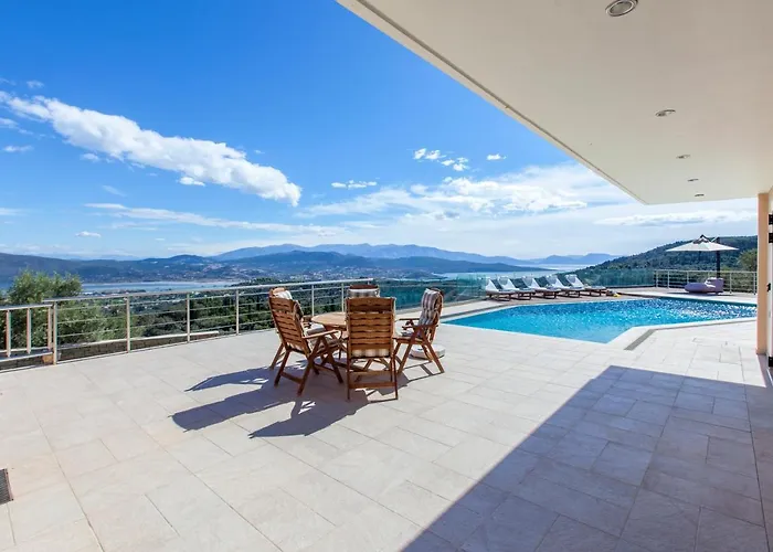 Villa Alivia Lefkas Luxury Apolpaina